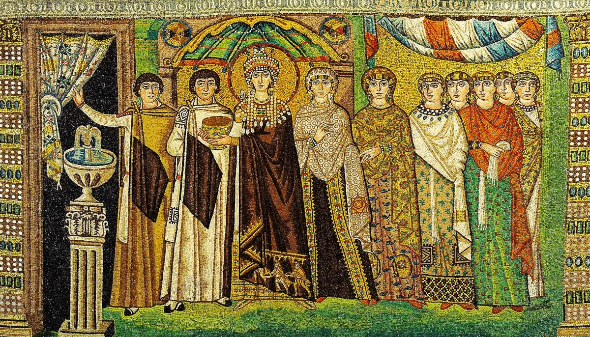 Mosaïque byzantine de l’impératrice Théodora et de sa cour dans la basilique San Vitale de Ravenne